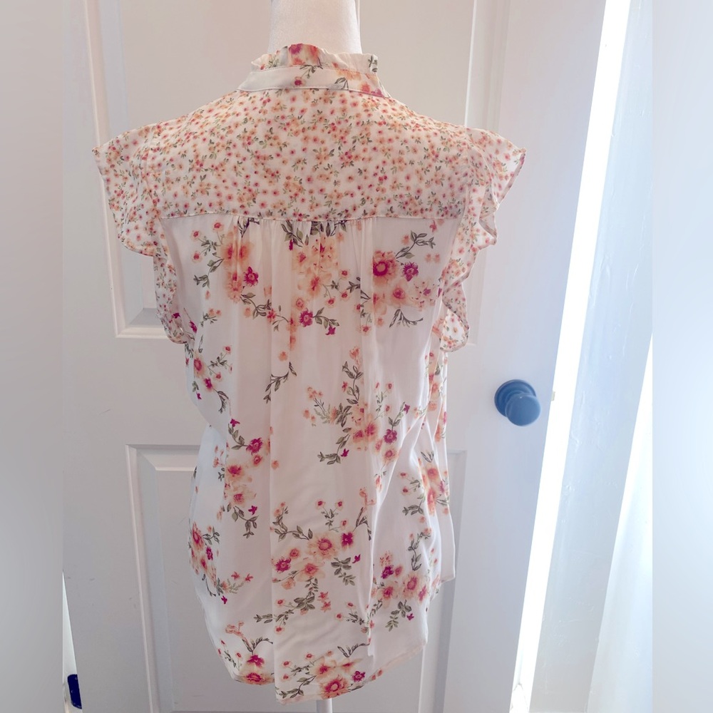 NWOT LOVESTITCH Ruffle Sleeveless Blouse - Picture 8 of 14